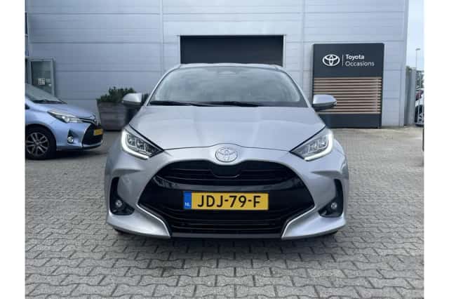 Toyota Yaris (2025) thumbnail 3