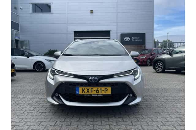 Toyota Corolla (2021) thumbnail 3
