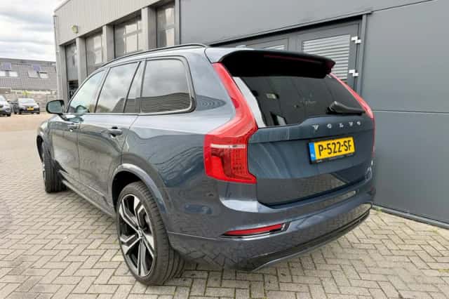 Volvo XC90 (2022) thumbnail 4