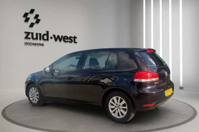 Volkswagen Golf (2011) thumbnail 5