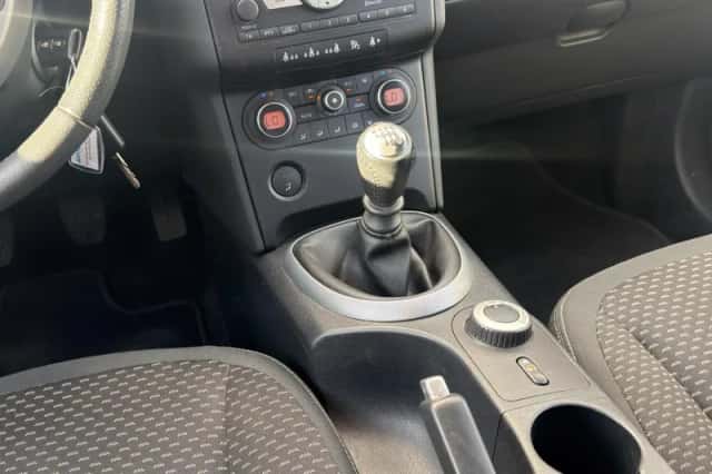 Nissan Qashqai (2007) thumbnail 2