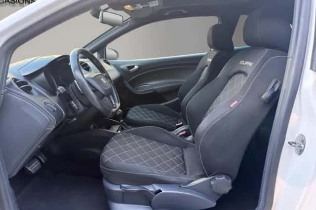 SEAT Ibiza (2011) thumbnail 6