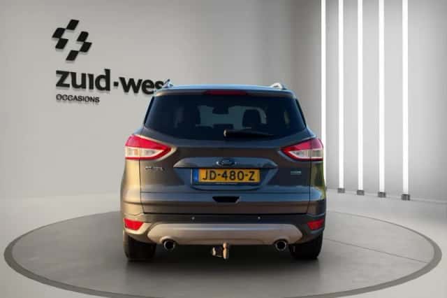 Ford Kuga (2016) thumbnail 6
