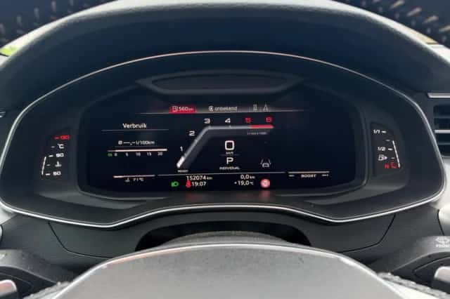 Audi A6 (2019) thumbnail 2