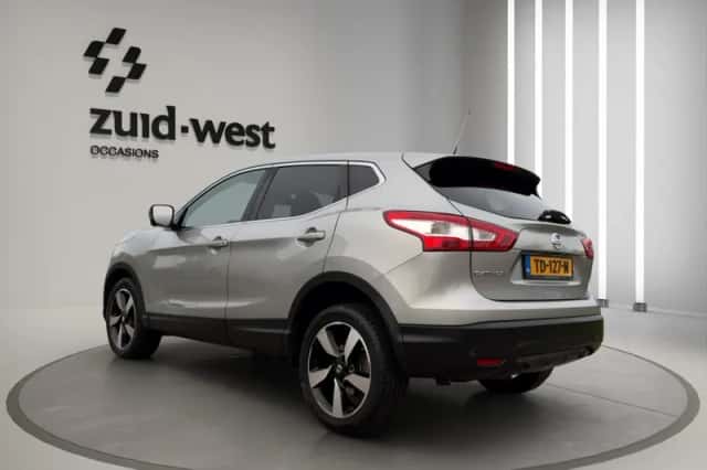 Nissan Qashqai (2016) thumbnail 5