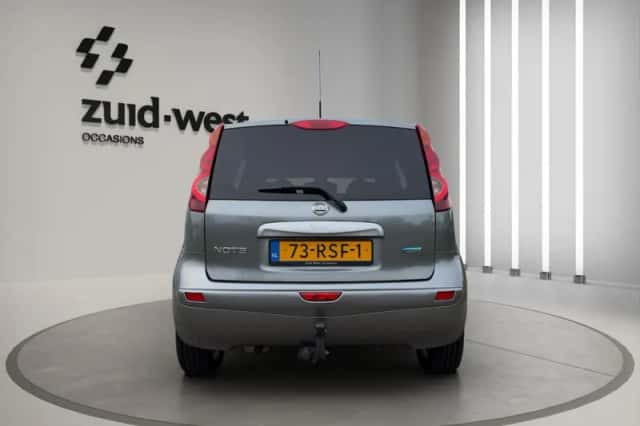 Nissan Note (2011) thumbnail 4