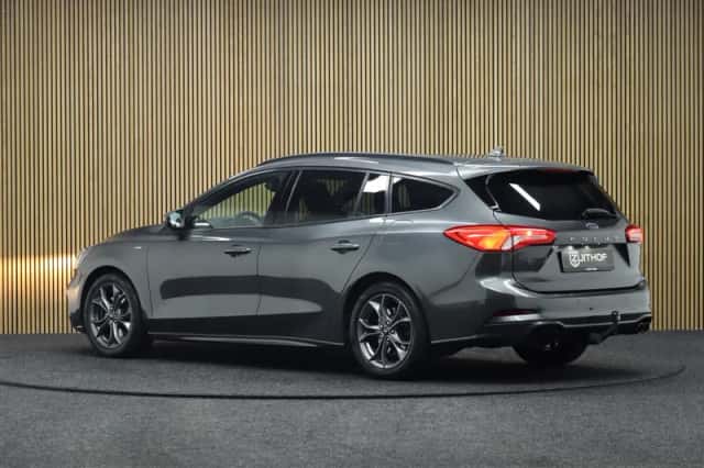 Ford Focus (2019) thumbnail 3