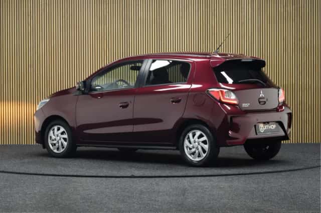 Mitsubishi Space Star (2021) thumbnail 3