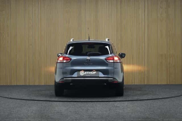 Renault Clio (2018) thumbnail 4
