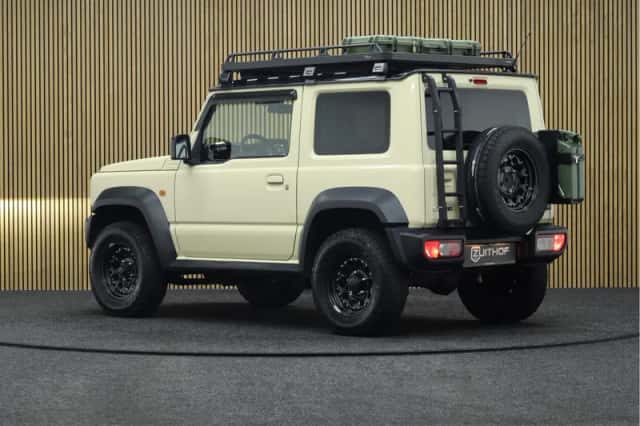 Suzuki Jimny (2019) thumbnail 3