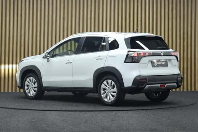 Suzuki S-Cross (2026) thumbnail 3
