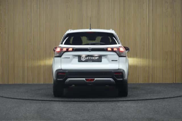 Suzuki S-Cross (2026) thumbnail 4