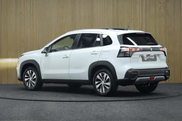 Suzuki S-Cross (2026) thumbnail 3