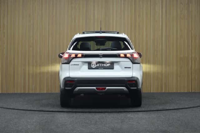 Suzuki S-Cross (2026) thumbnail 4