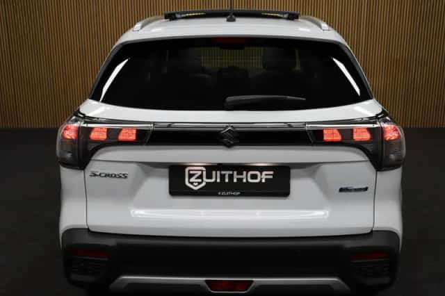 Suzuki S-Cross (2026) thumbnail 5