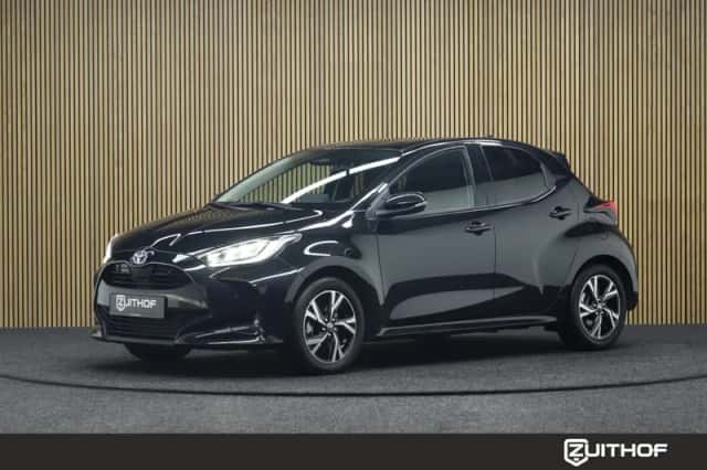 Toyota Yaris (2025) thumbnail 1