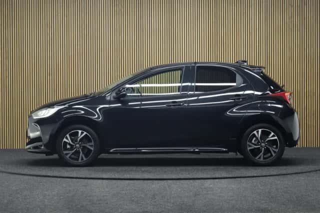 Toyota Yaris (2025) thumbnail 2