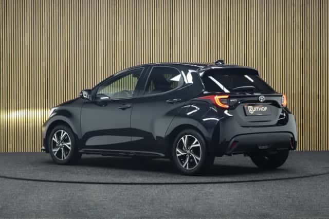 Toyota Yaris (2025) thumbnail 3