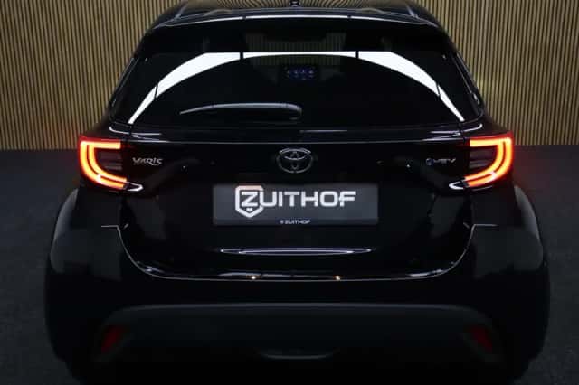 Toyota Yaris (2025) thumbnail 5