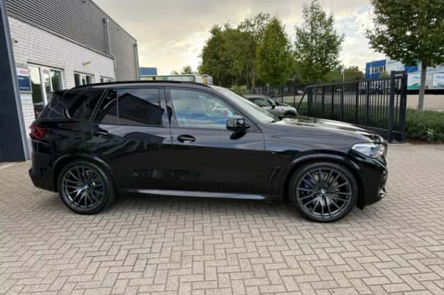 BMW X5 (2021) thumbnail 5