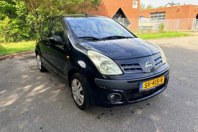 Nissan Pixo (2010) thumbnail 3