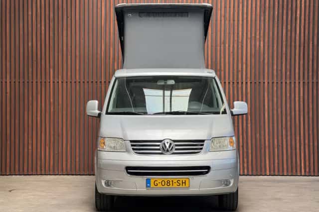 Volkswagen Transporter (2009) thumbnail 2