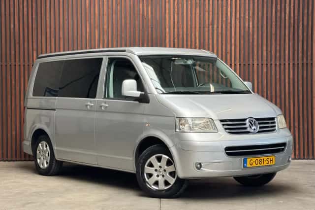 Volkswagen Transporter (2009) thumbnail 3