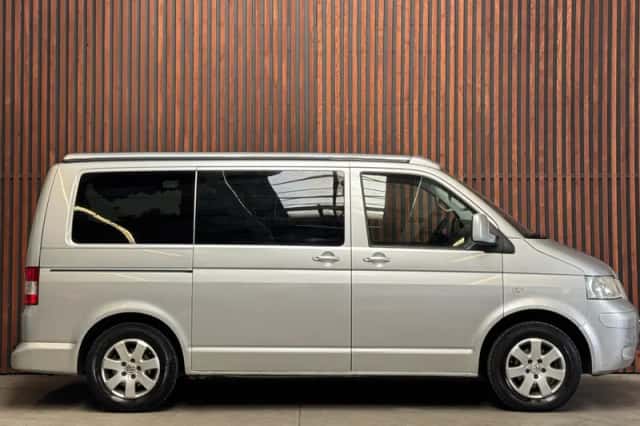 Volkswagen Transporter (2009) thumbnail 4