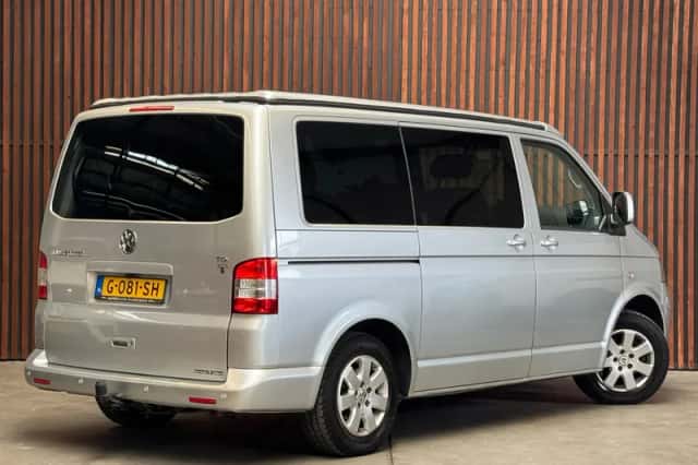 Volkswagen Transporter (2009) thumbnail 5