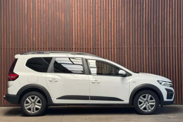 Dacia Jogger (2022) thumbnail 4