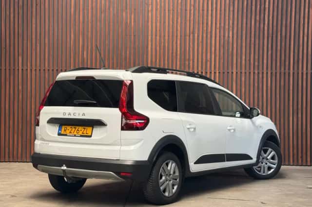 Dacia Jogger (2022) thumbnail 5