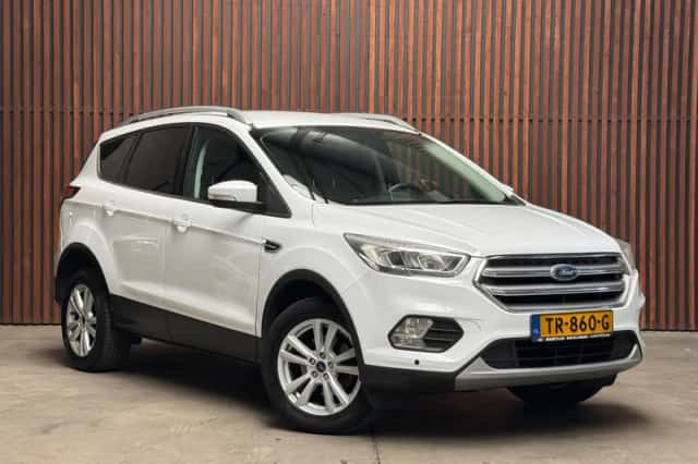 Ford Kuga (2018) thumbnail 3