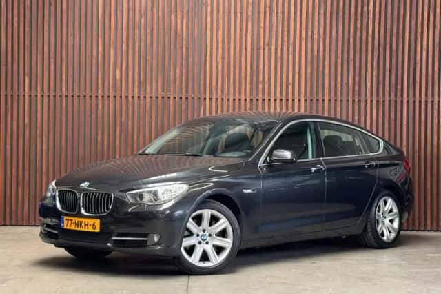 BMW 5-Serie (2010) thumbnail 1