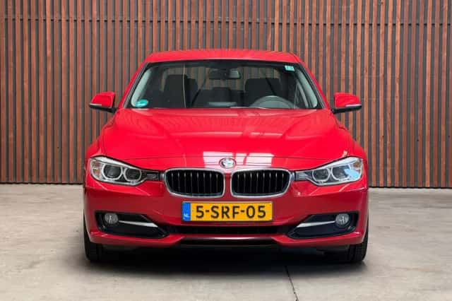 BMW 3-Serie (2013) thumbnail 2
