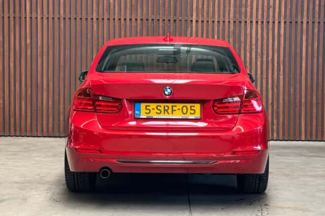 BMW 3-Serie (2013) thumbnail 6