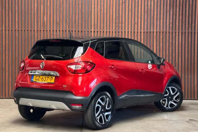 Renault Captur (2015) thumbnail 5