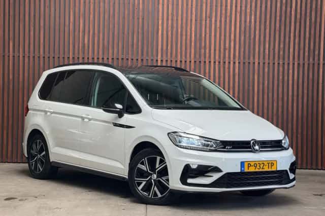 Volkswagen Touran (2021) thumbnail 3