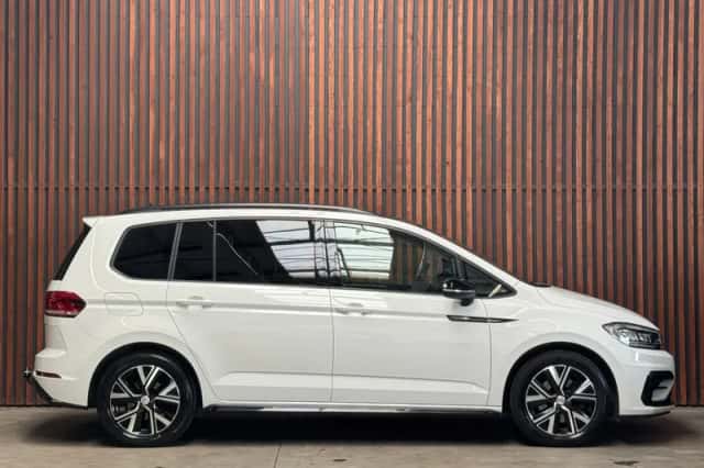 Volkswagen Touran (2021) thumbnail 4