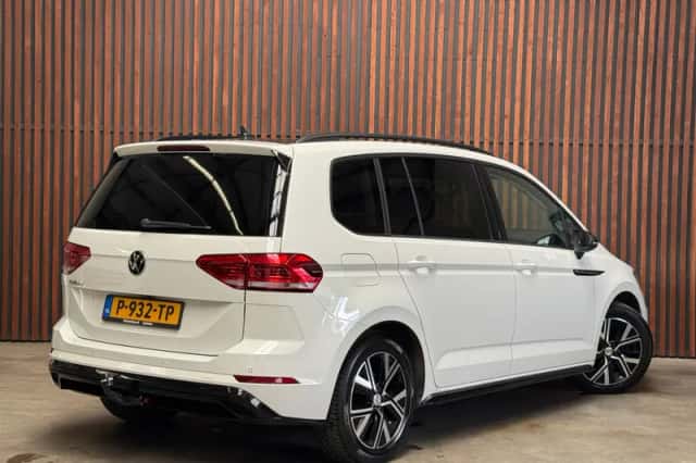 Volkswagen Touran (2021) thumbnail 5