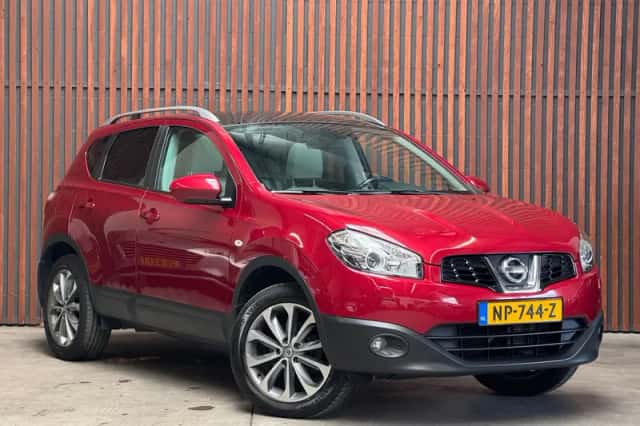 Nissan Qashqai (2012) thumbnail 3