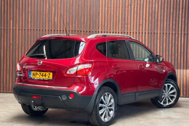 Nissan Qashqai (2012) thumbnail 5