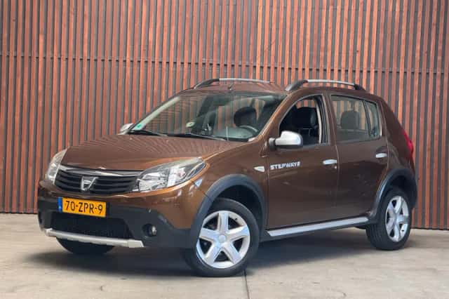 Dacia Sandero (2013) thumbnail 1