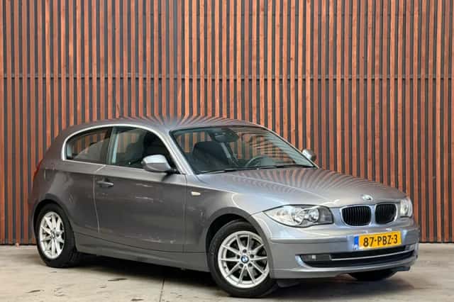 BMW 1-Serie (2010) thumbnail 3