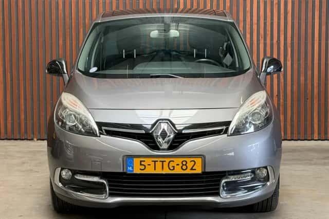 Renault Scénic (2014) thumbnail 2