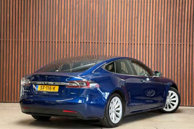 Tesla Model S (2018) thumbnail 5