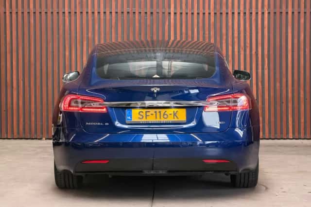 Tesla Model S (2018) thumbnail 6