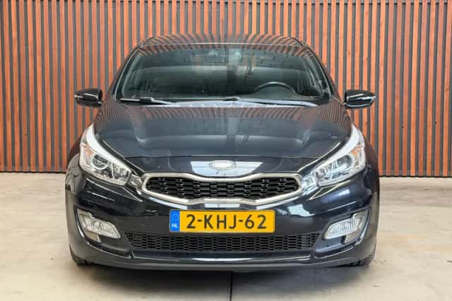 Kia ProCeed (2013) thumbnail 2