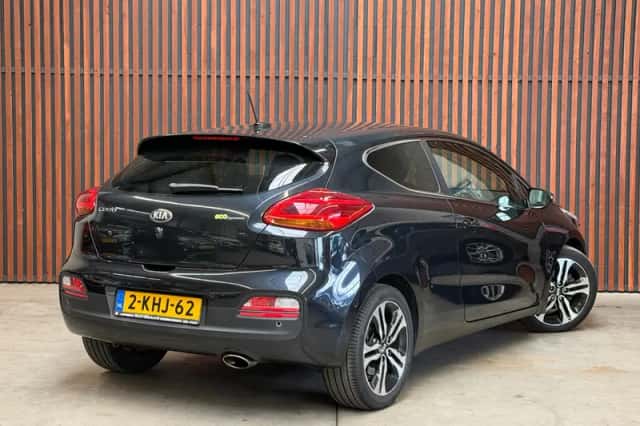 Kia ProCeed (2013) thumbnail 5