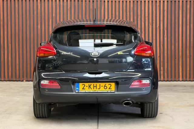 Kia ProCeed (2013) thumbnail 6