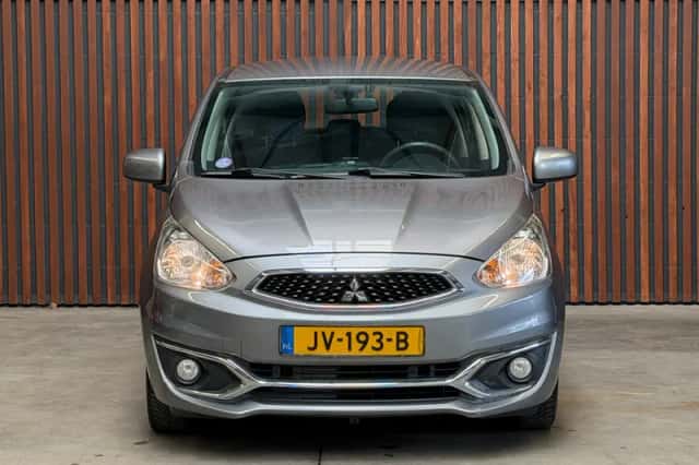 Mitsubishi Space Star (2016) thumbnail 2
